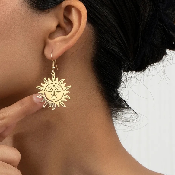 NWT Sunny Daze Boho Gold Dangle Earrings - Picture 3 of 5